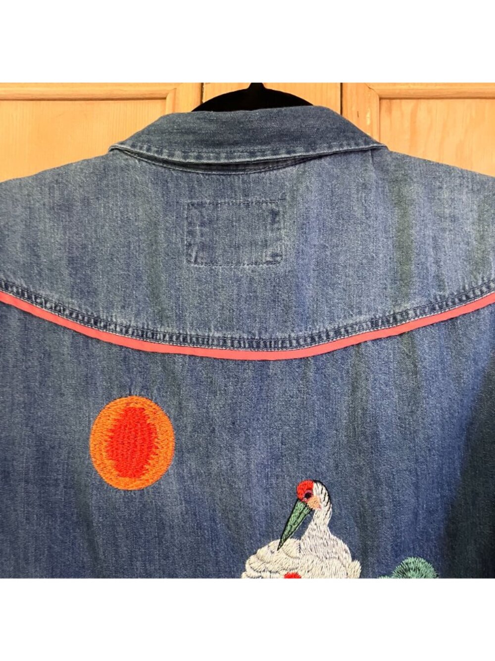 Holding Horses Womens Anthropologie Birds Sunset Denim Shirt Medium Blue SP NWOT - Picture 6 of 12
